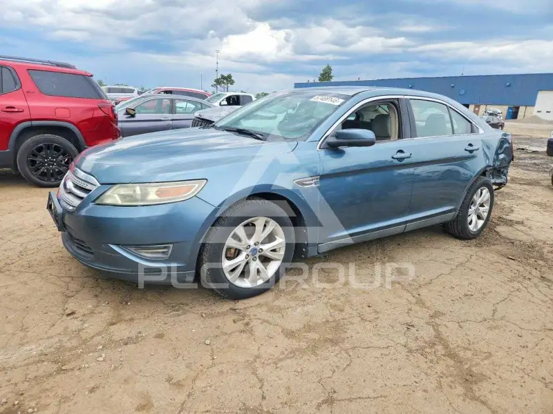 2010 Ford TAURUS фото