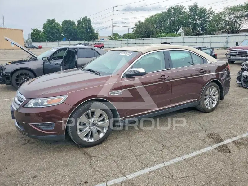 2010 Ford TAURUS фото