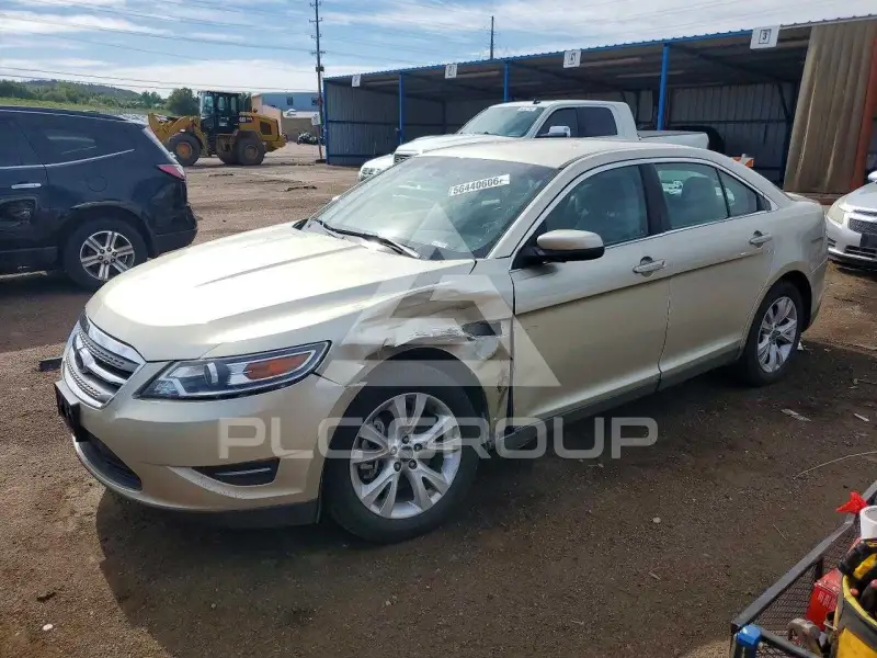2010 Ford TAURUS photo
