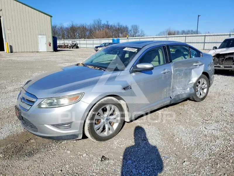 2010 Ford TAURUS фото