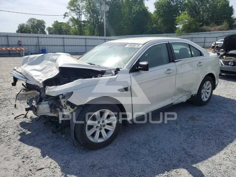 2010 Ford TAURUS photo