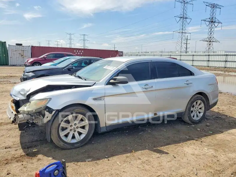 2010 Ford TAURUS photo