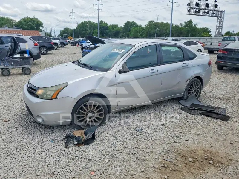 2010 Ford FOCUS photo