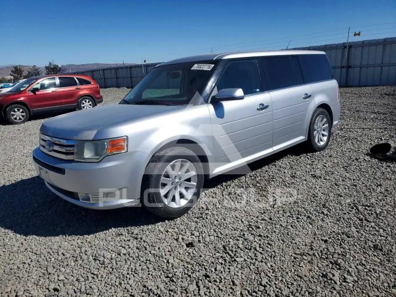 2010 Ford FLEX photo