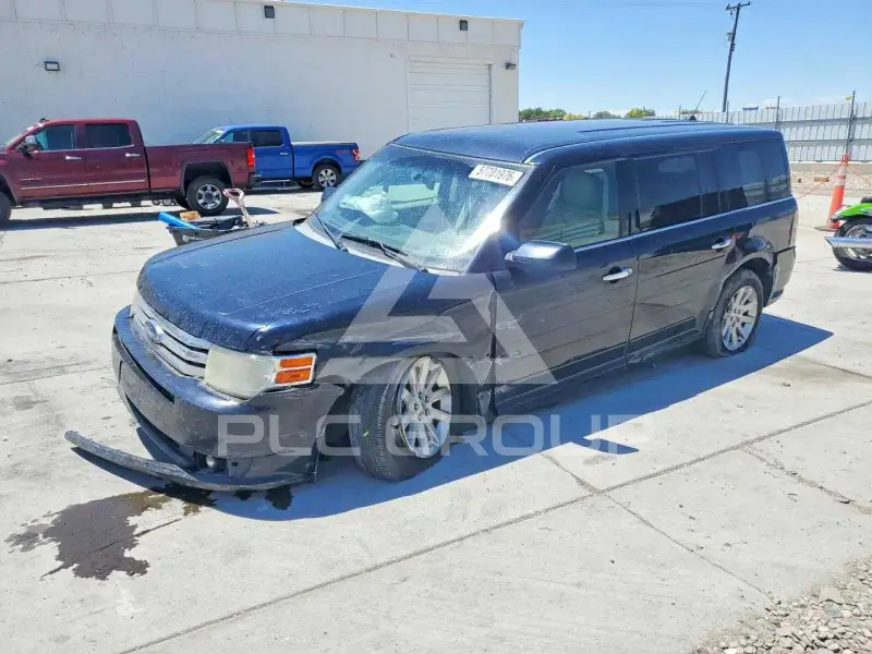 2010 Ford FLEX photo