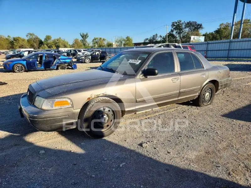 2010 Ford CROWN фото