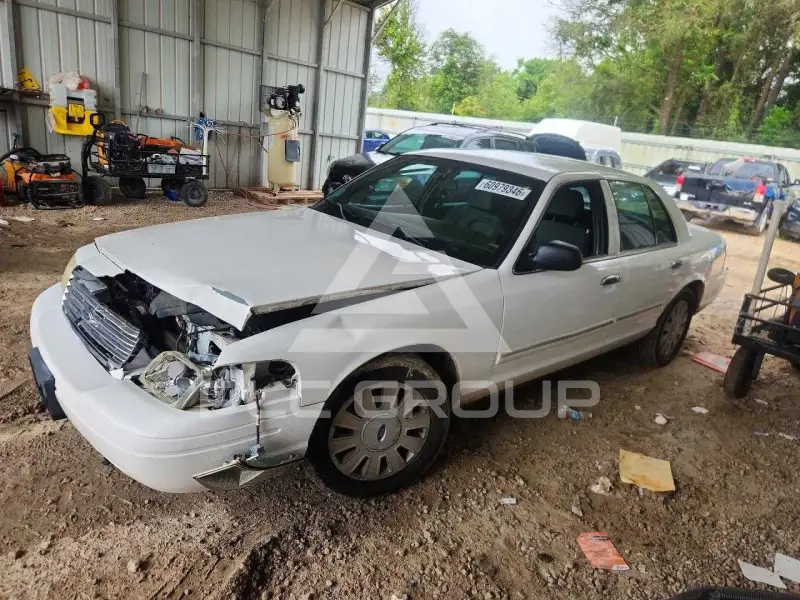 2010 Ford CROWN фото