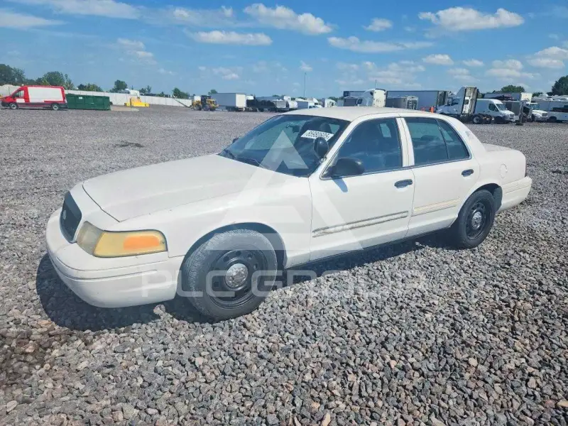 2010 Ford CROWN photo