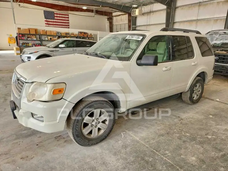 2010 Ford EXPLORER photo
