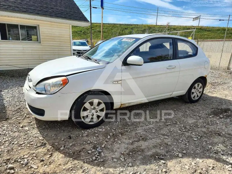 2010 Hyundai Accent фото
