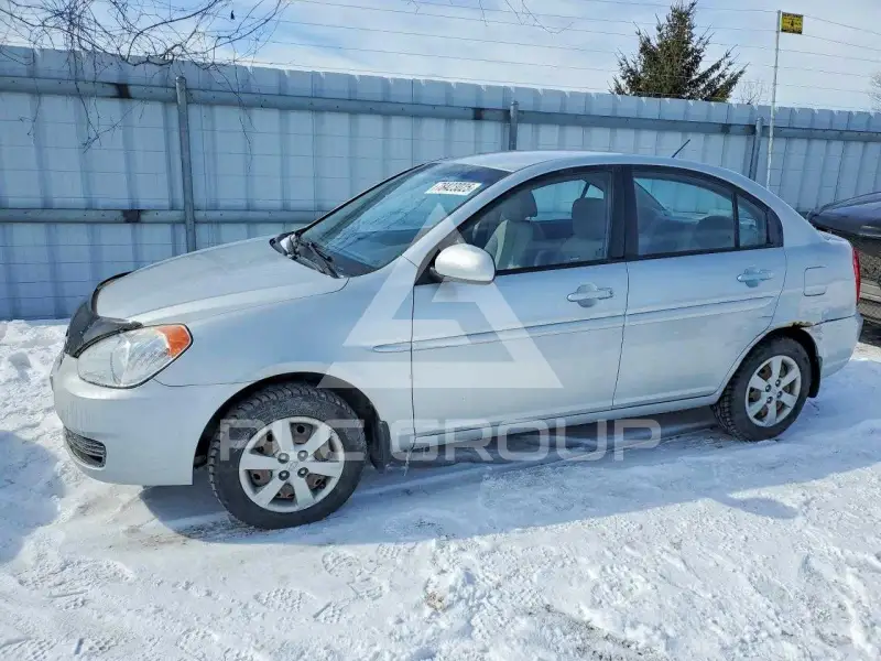 2010 Hyundai Accent фото