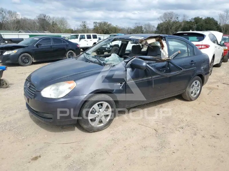 2010 Hyundai Accent photo
