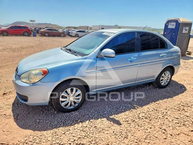 2010 Hyundai Accent фото