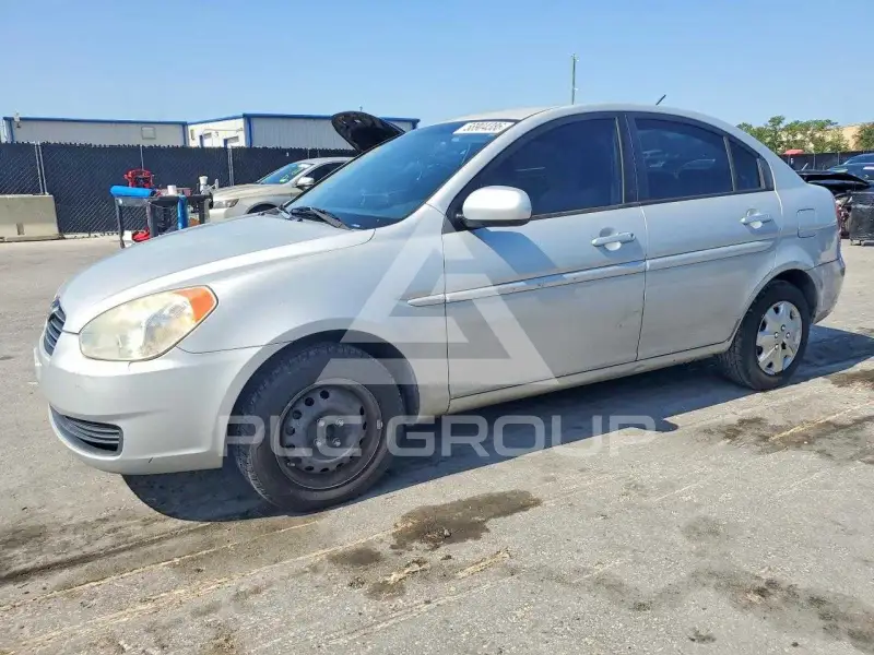 2010 Hyundai Accent фото