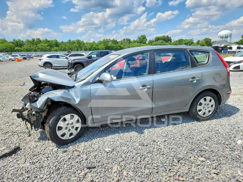 2010 Hyundai Elantra фото