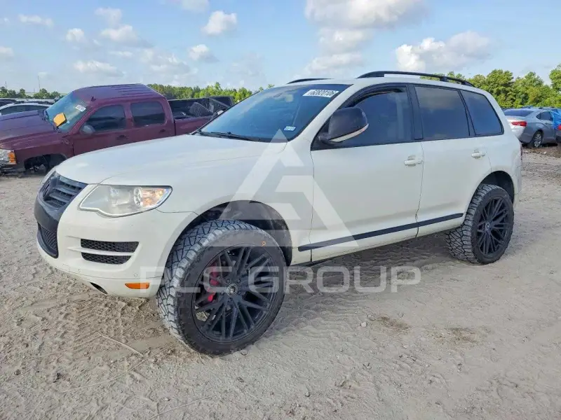 2010 Volkswagen Touareg фото