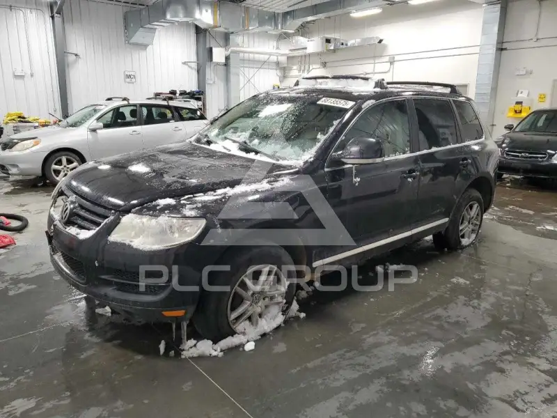 2010 Volkswagen Touareg photo