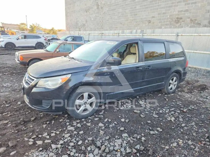 2010 Volkswagen ROUTAN photo