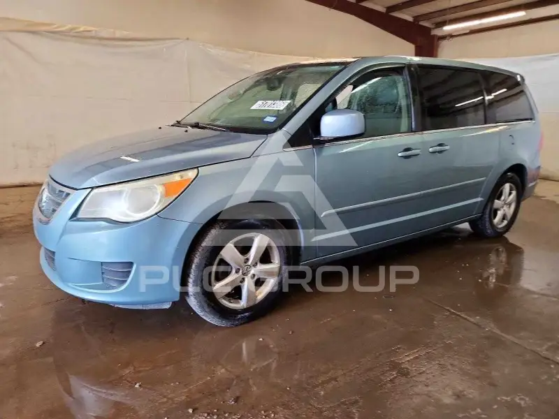 2010 Volkswagen ROUTAN photo