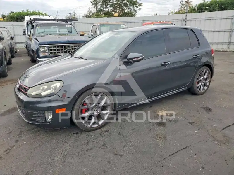 2010 Volkswagen GTI photo
