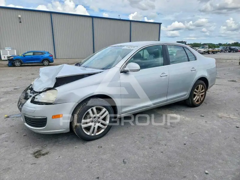 2010 Volkswagen Jetta photo