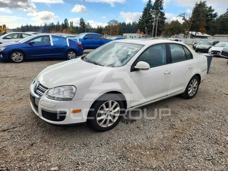 2010 Volkswagen Jetta photo