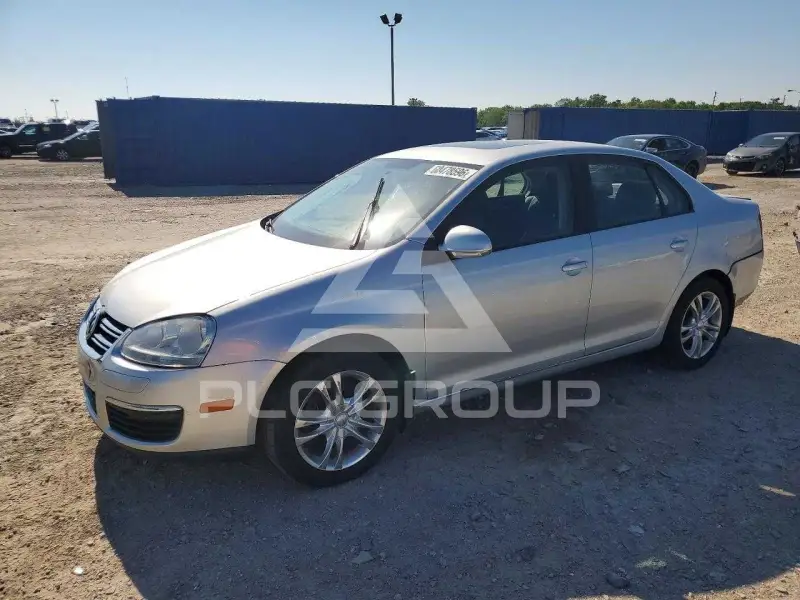 2010 Volkswagen Jetta photo
