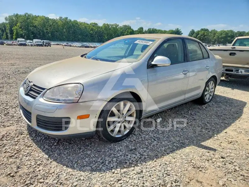 2010 Volkswagen Jetta photo