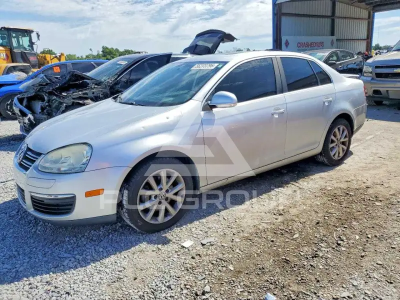 2010 Volkswagen Jetta фото