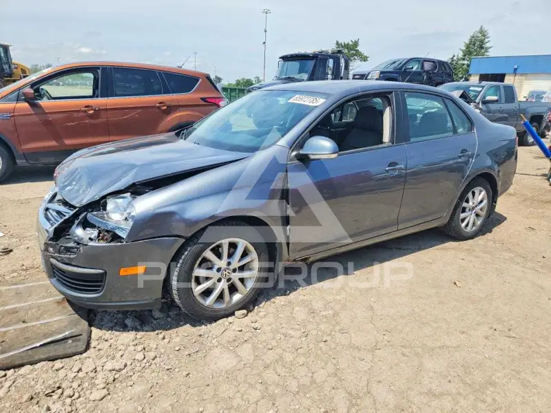 2010 Volkswagen Jetta photo