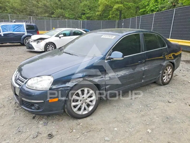 2010 Volkswagen Jetta photo