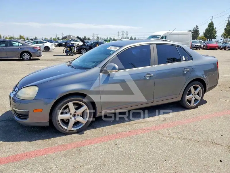 2010 Volkswagen Jetta photo