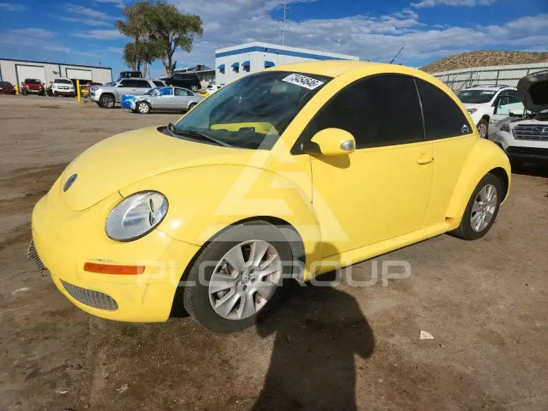 2010 Volkswagen BEETLE фото