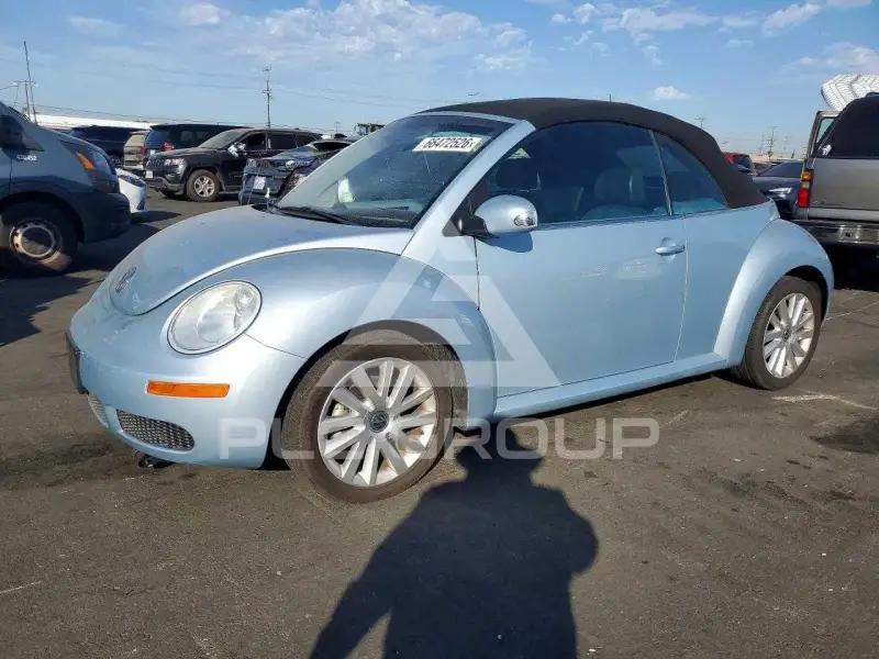 2010 Volkswagen BEETLE photo