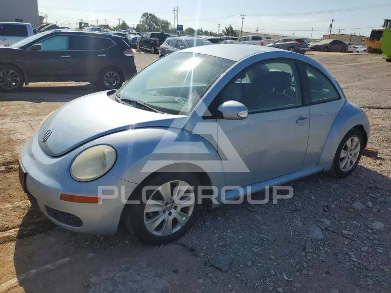 2010 Volkswagen BEETLE фото