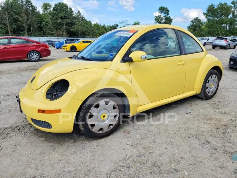 2010 Volkswagen BEETLE фото