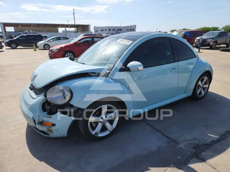2010 Volkswagen BEETLE фото