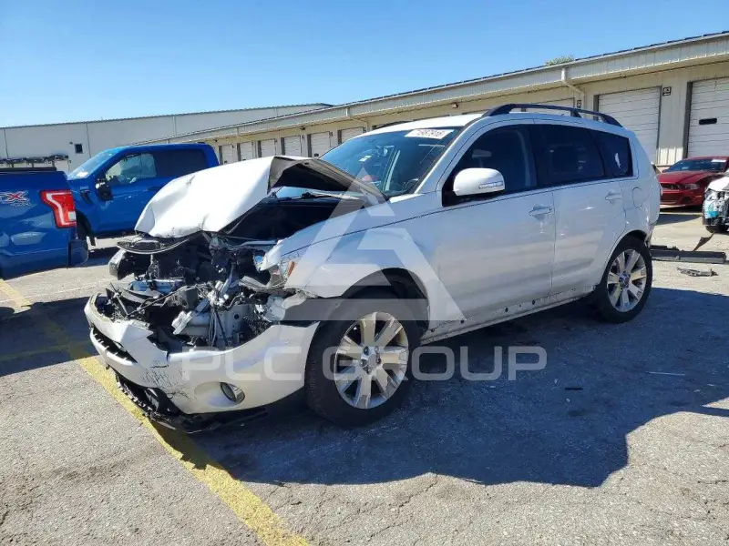 2011 Mitsubishi OUTLANDER photo
