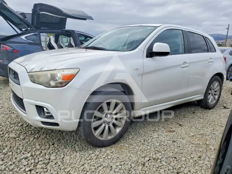 2011 Mitsubishi OUTLANDER фото