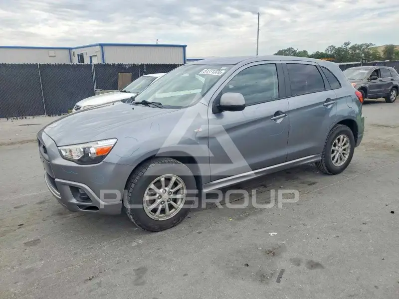 2011 Mitsubishi OUTLANDER photo