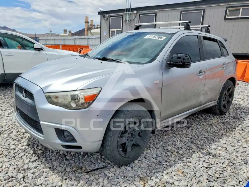 2011 Mitsubishi OUTLANDER фото