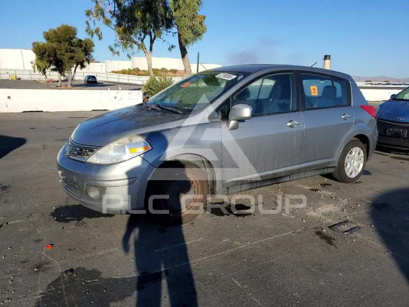 2011 Nissan VERSA фото