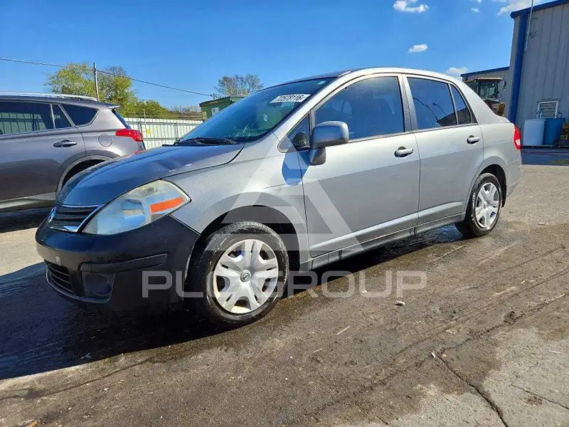 2011 Nissan VERSA фото