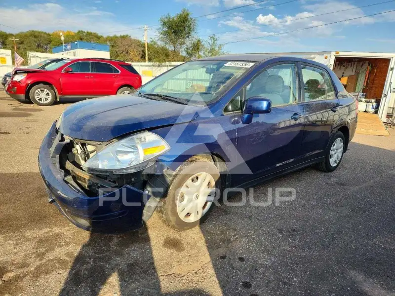 2011 Nissan VERSA photo