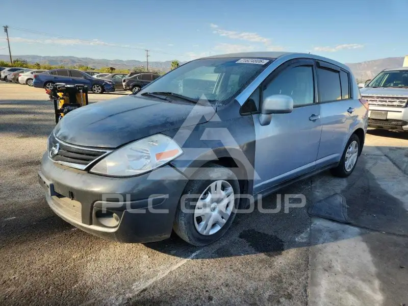 2011 Nissan VERSA фото