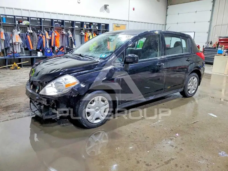 2011 Nissan VERSA фото