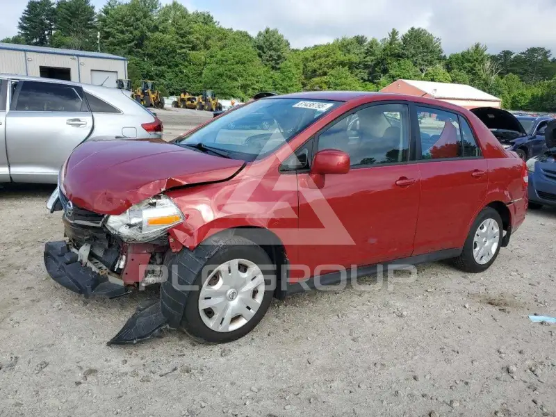 2011 Nissan VERSA photo
