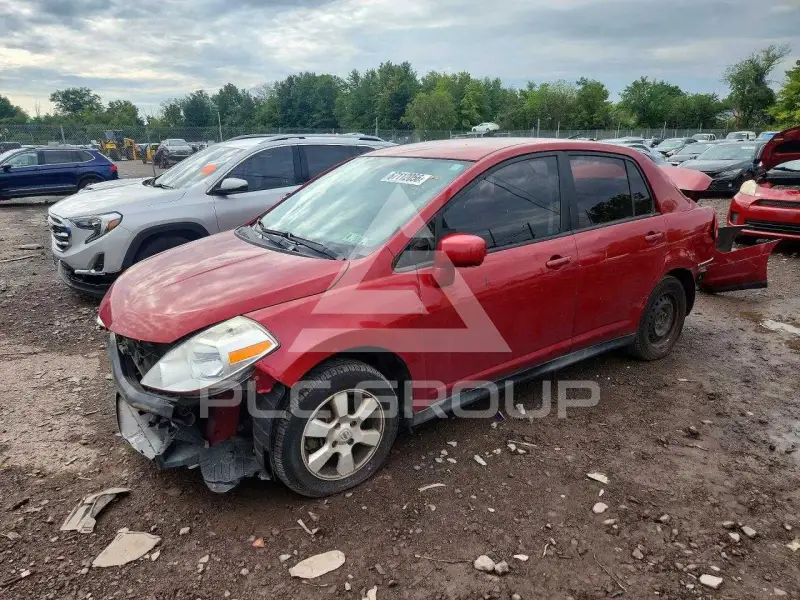 2011 Nissan VERSA фото