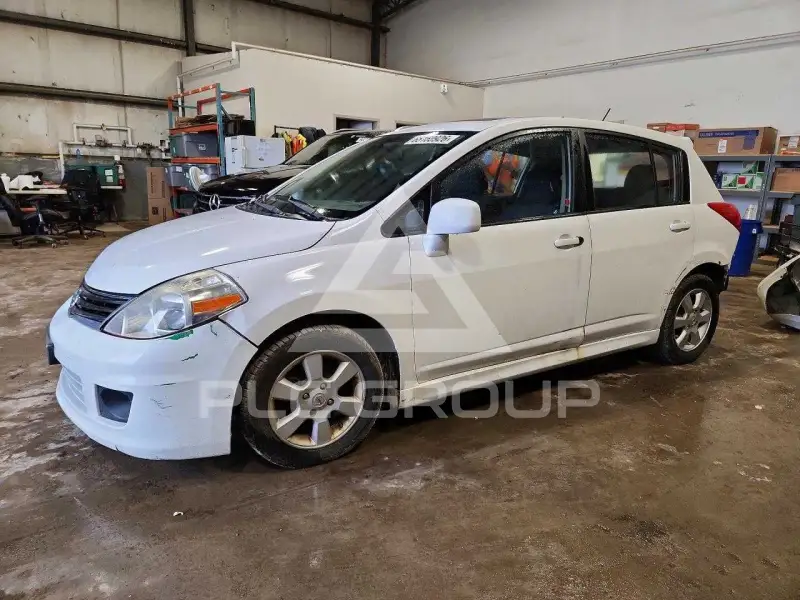 2011 Nissan VERSA фото