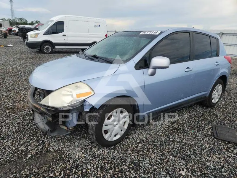 2011 Nissan VERSA photo